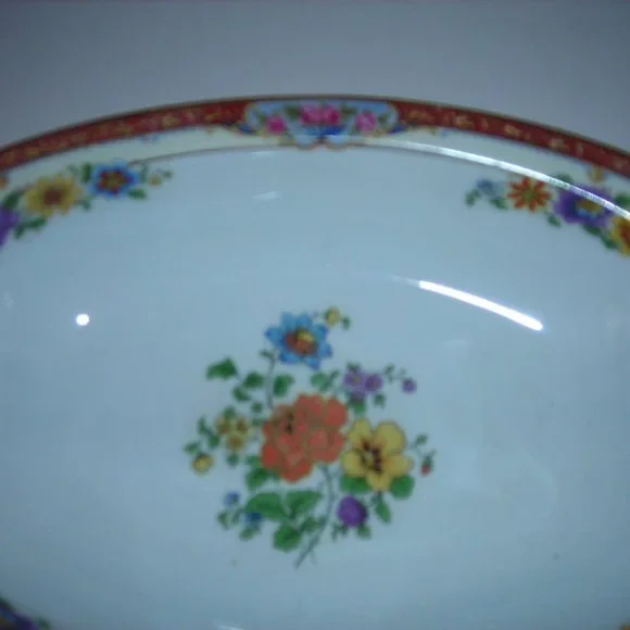 SOLD...T K THUN antique vegetable BOWL #THU244,oval shape - Picture 3 of 3